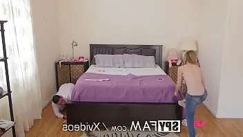 Обучение белокурых сестренок